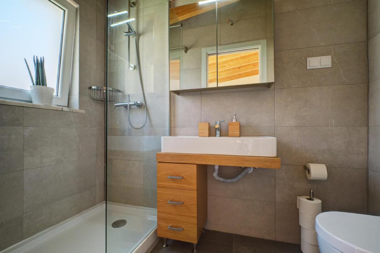 Comfortable Town House In Quiet Area By Lovelystay Lisbon Bagian luar foto