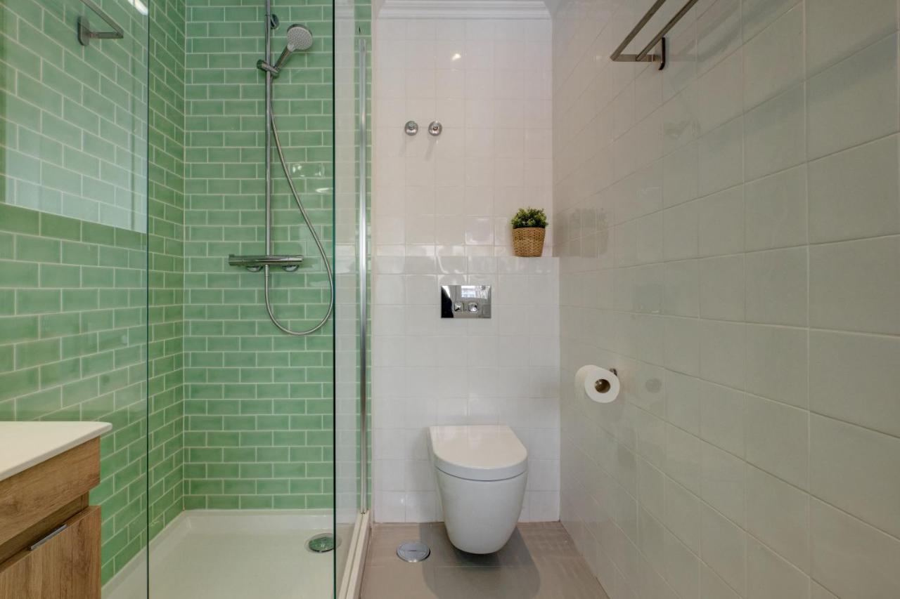 Comfortable Town House In Quiet Area By Lovelystay Lisbon Bagian luar foto