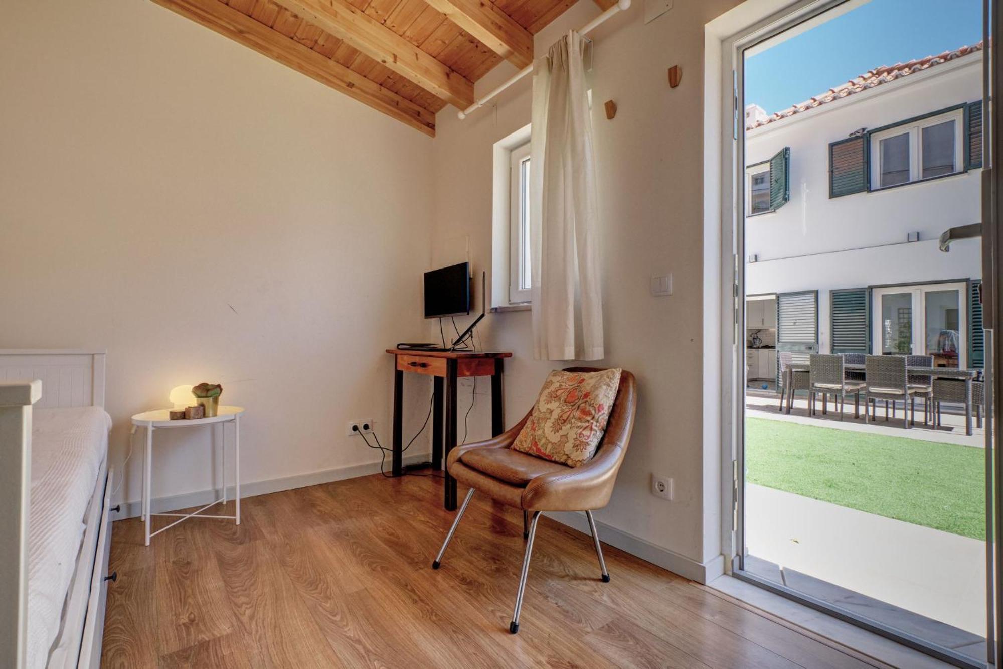 Comfortable Town House In Quiet Area By Lovelystay Lisbon Bagian luar foto