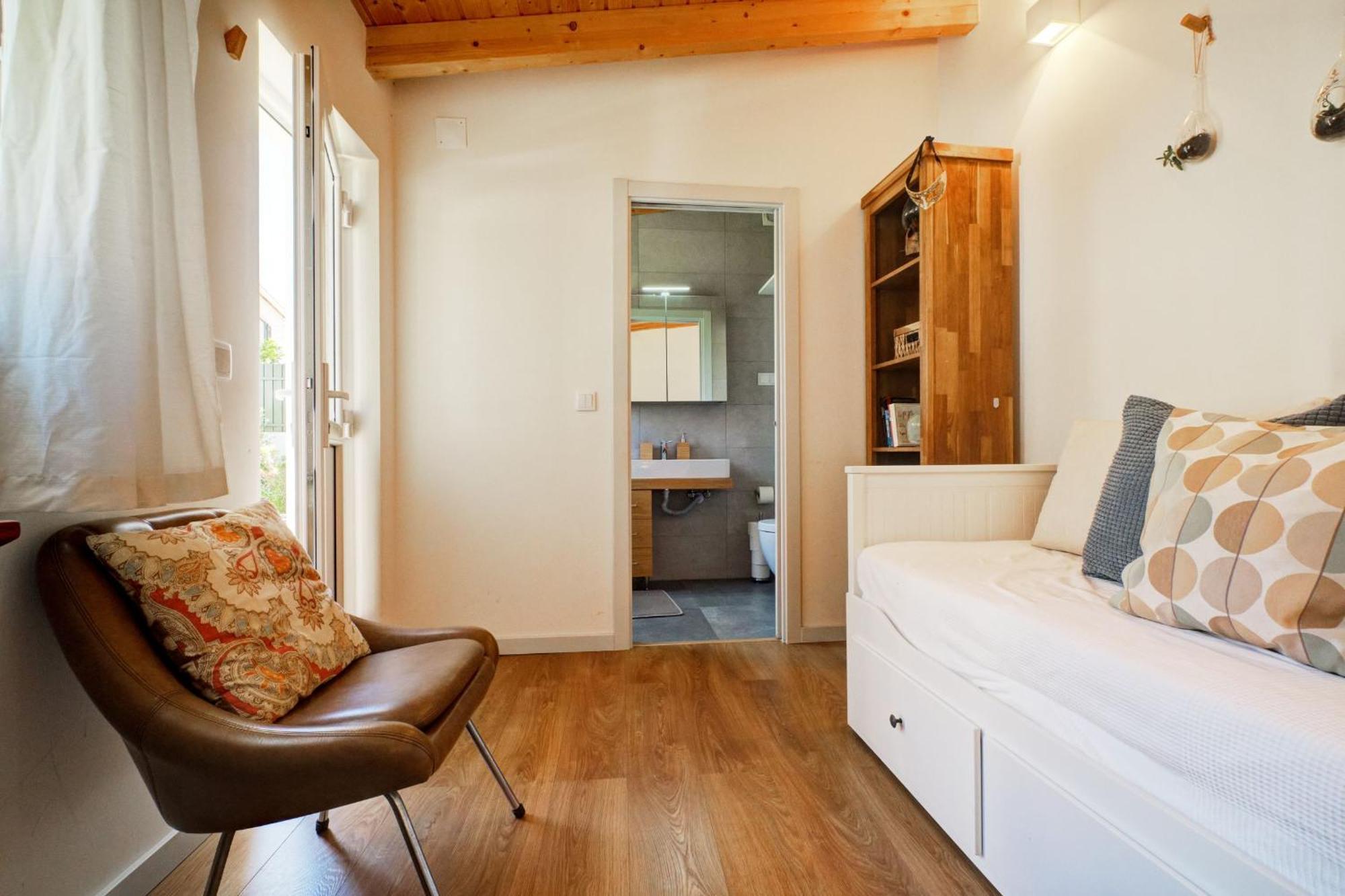 Comfortable Town House In Quiet Area By Lovelystay Lisbon Bagian luar foto