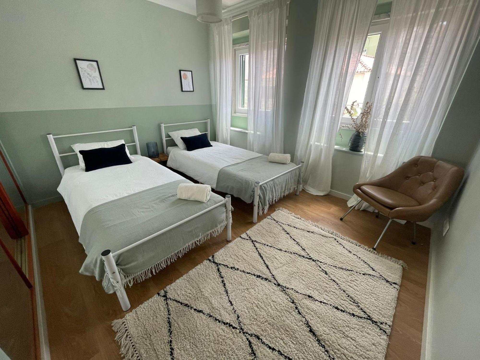 Comfortable Town House In Quiet Area By Lovelystay Lisbon Bagian luar foto